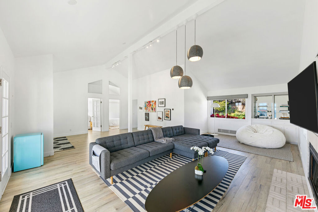 30830 Broad Beach Road Property Photo 18