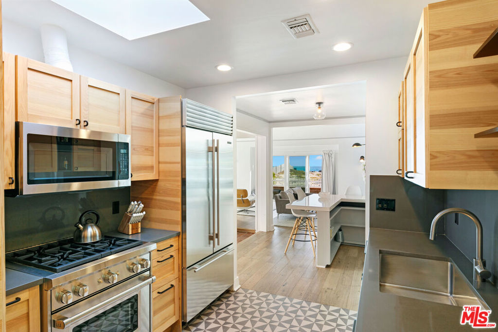 30830 Broad Beach Road Property Photo 22