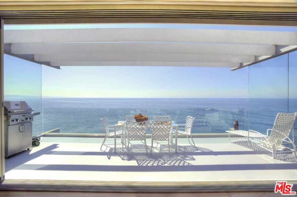19854 Pacific Coast Highway Property Photo 1