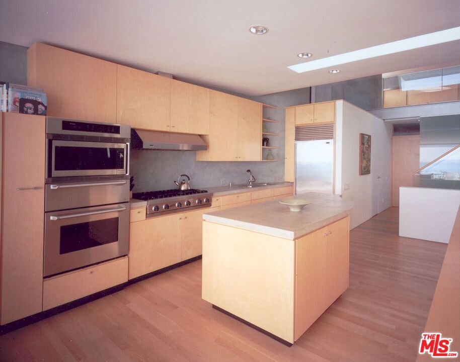 19854 Pacific Coast Highway Property Photo 5