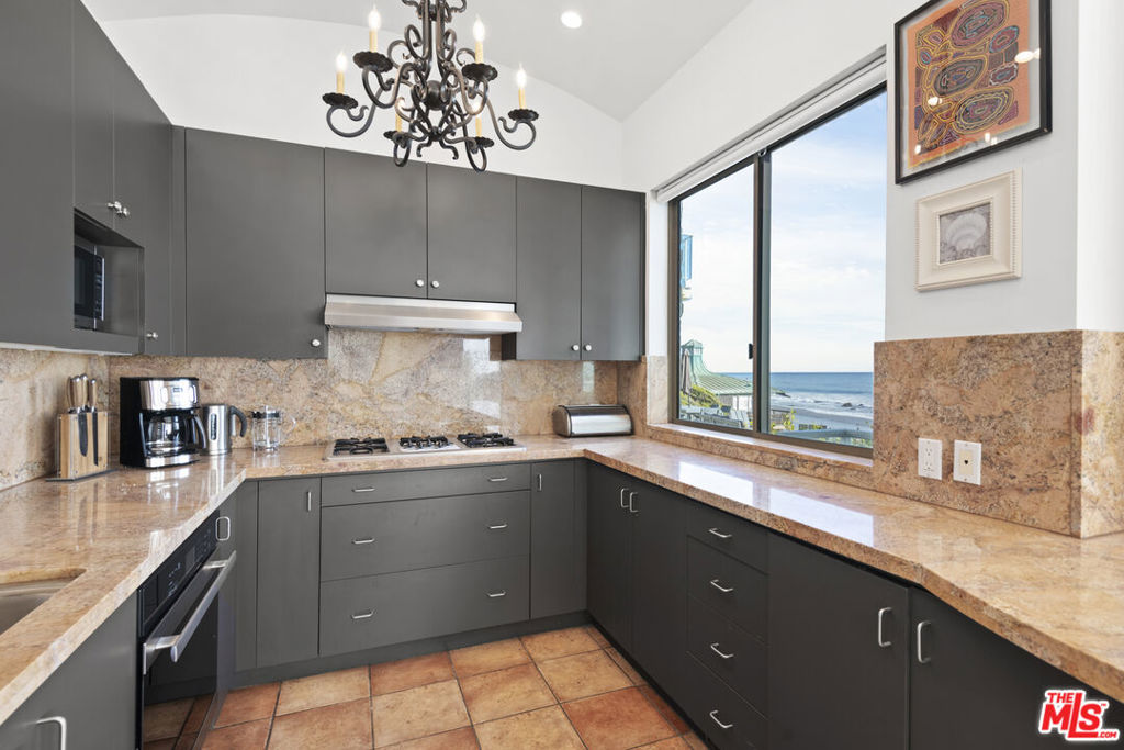 33334 Pacific Coast Highway Property Photo 11