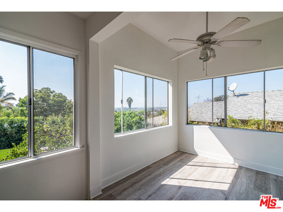 967 Lucile Avenue Property Photo 3