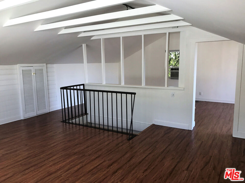 967 Lucile Avenue Property Photo 8