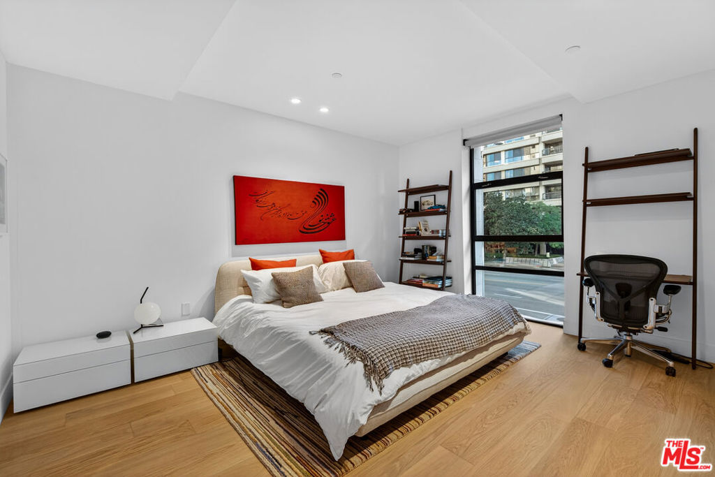10777 Wilshire Boulevard 208 Property Photo 13