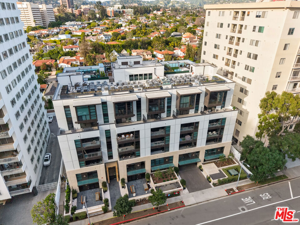 10777 Wilshire Boulevard 208 Property Photo 40