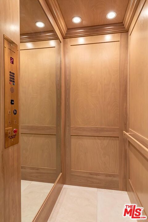 610 N Rodeo Drive Property Photo 6