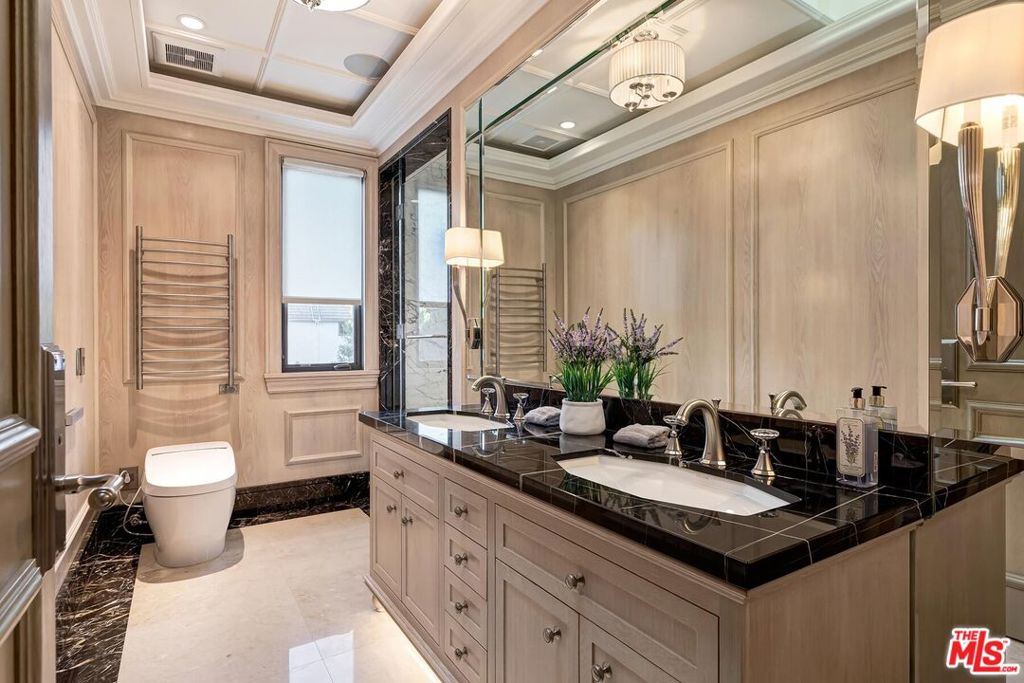 610 N Rodeo Drive Property Photo 28