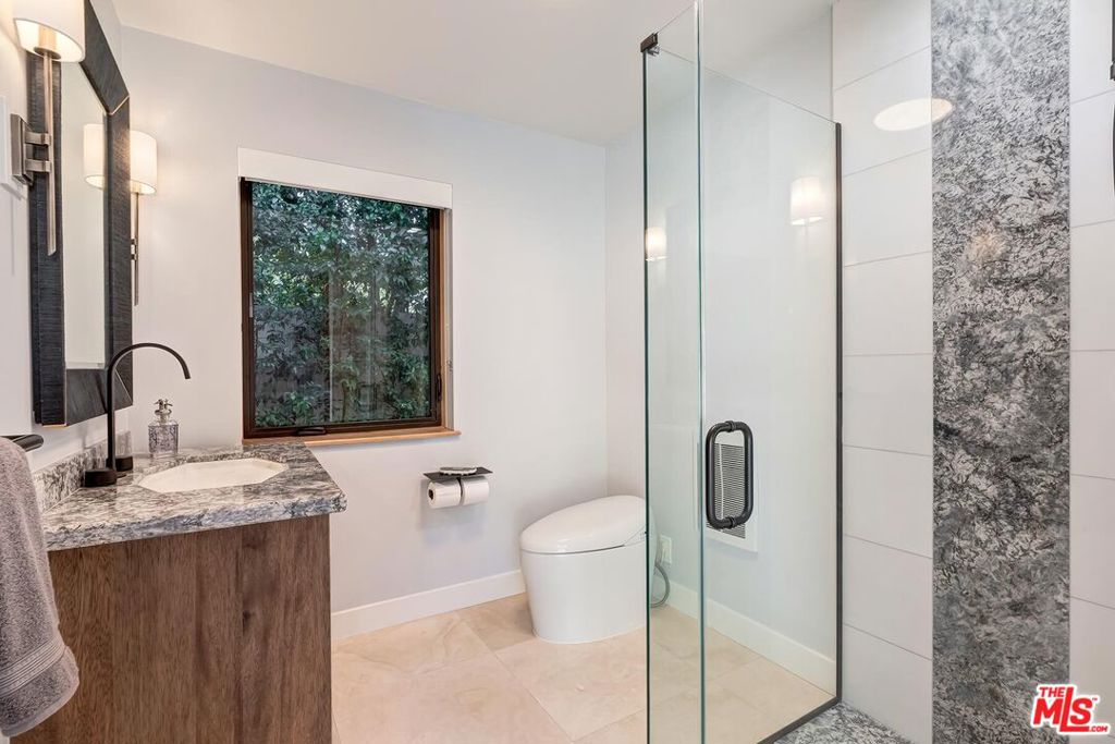 610 N Rodeo Drive Property Photo 38