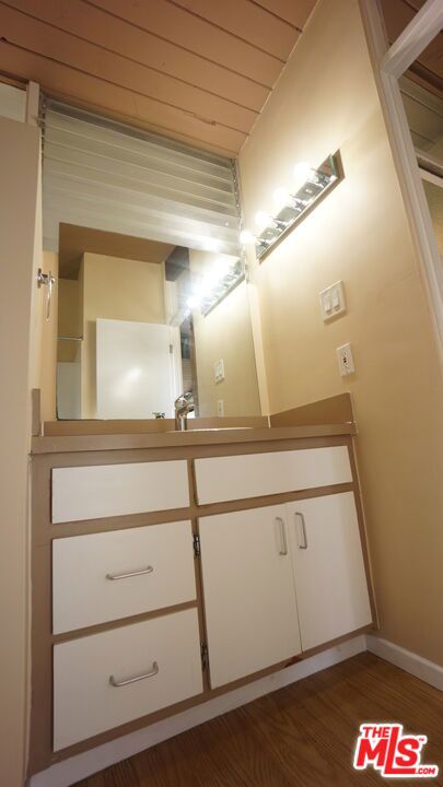 11133 Rose Avenue 26 Property Photo 3