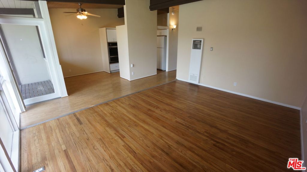 11133 Rose Avenue 26 Property Photo 10