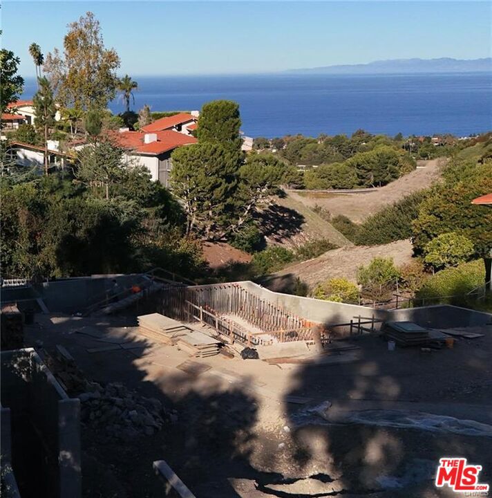 1417 Via Coronel Property Photo 6