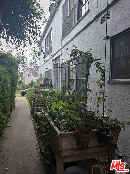 455 S Oakhurst Drive Property Photo 8