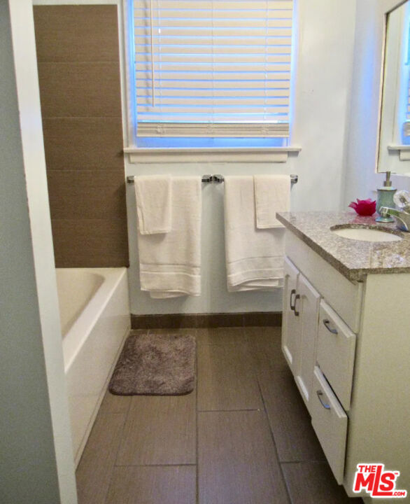 455 S Oakhurst Drive Property Photo 15