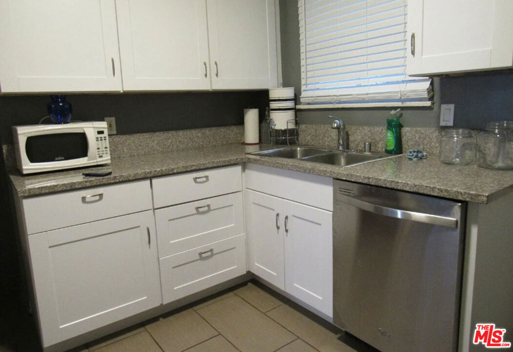 455 S Oakhurst Drive Property Photo 23