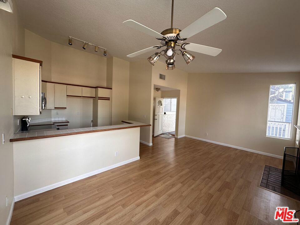 2486 Pleasant Way H Property Photo 6