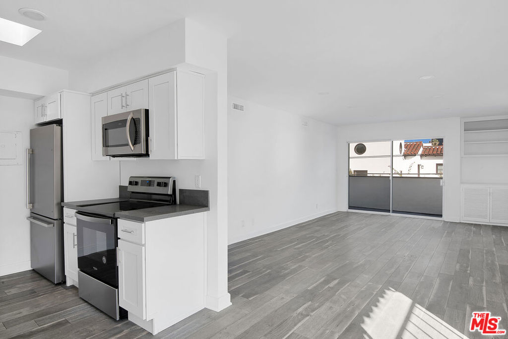 1610 S Beverly Glen Boulevard 7 Property Photo 1