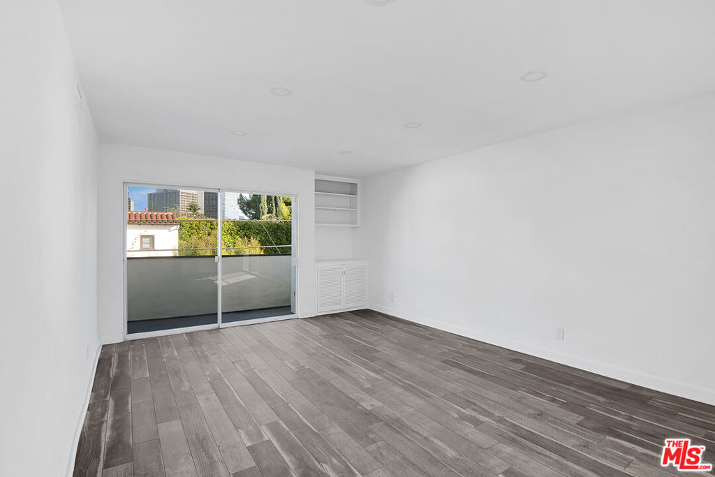 1610 S Beverly Glen Boulevard 7 Property Photo 7