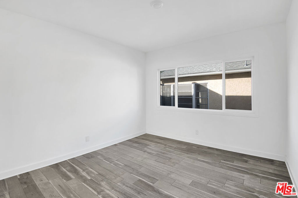 1610 S Beverly Glen Boulevard 7 Property Photo 8
