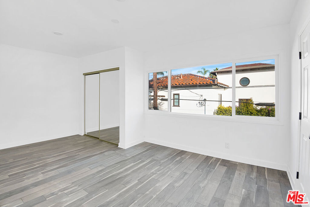 1610 S Beverly Glen Boulevard 7 Property Photo 9