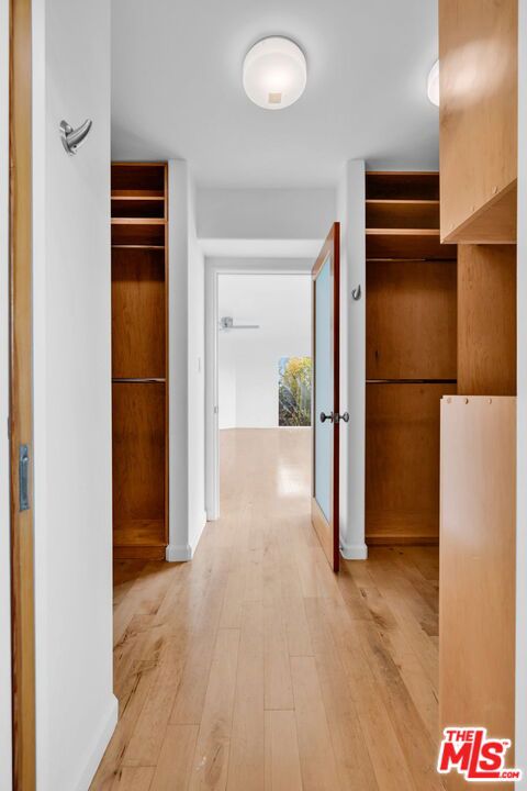 15263 Mulholland Drive Property Photo 21