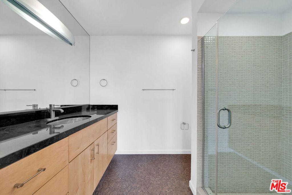 15263 Mulholland Drive Property Photo 37