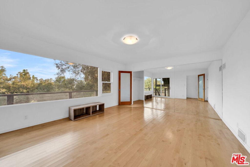 15263 Mulholland Drive Property Photo 45
