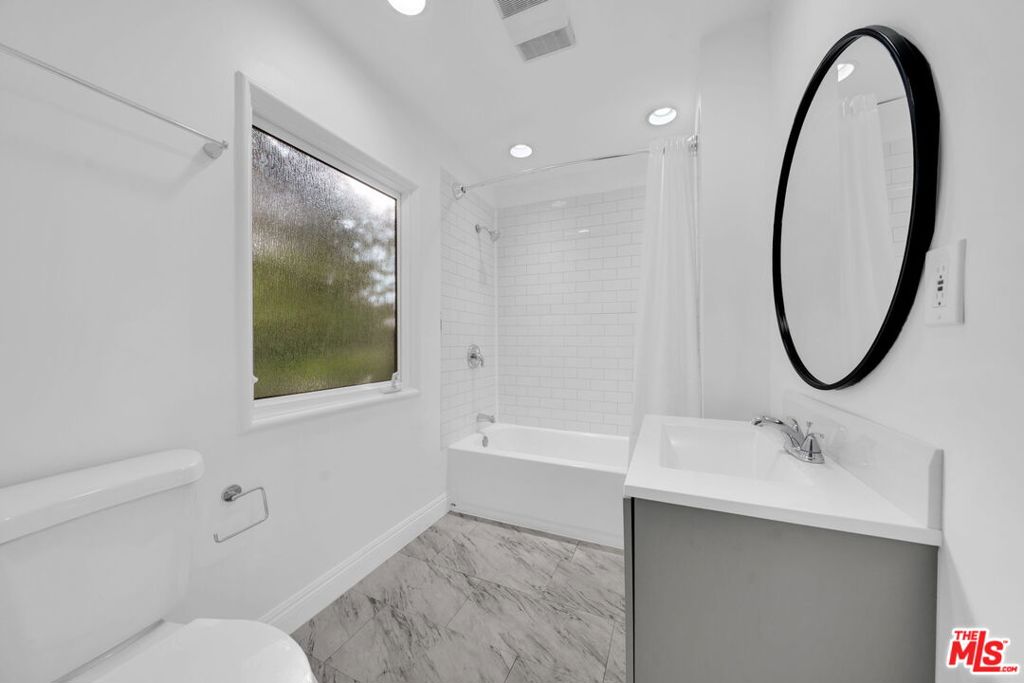15263 Mulholland Drive Property Photo 47
