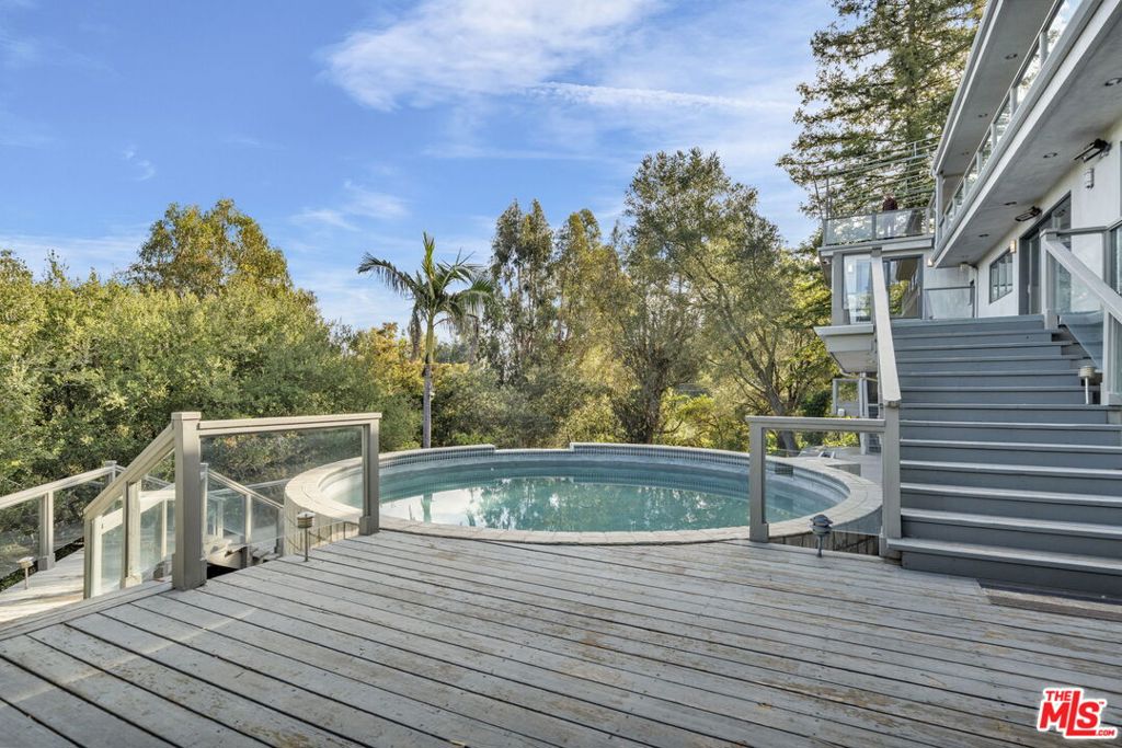 15263 Mulholland Drive Property Photo 51