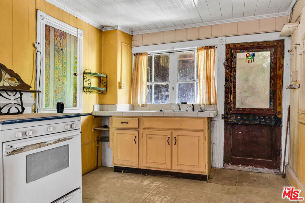 281 E Avenue 33 Property Photo 25