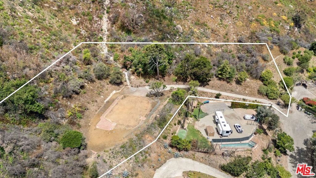 23442 W Copacabana Street Property Photo 3