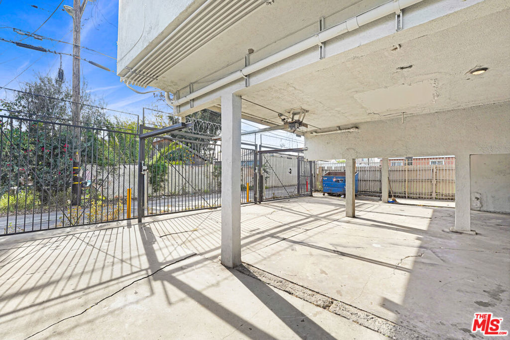 1320 W 97th Street Property Photo 5