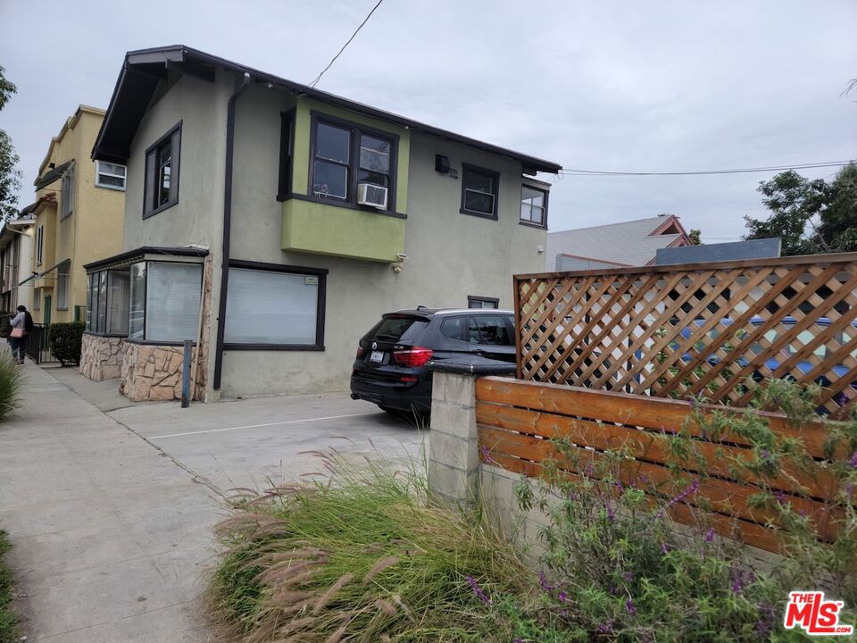 702 Cedar Avenue Property Photo 3