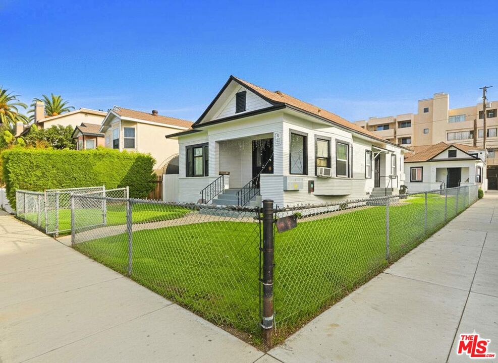 528 Daisy Avenue Property Photo 4