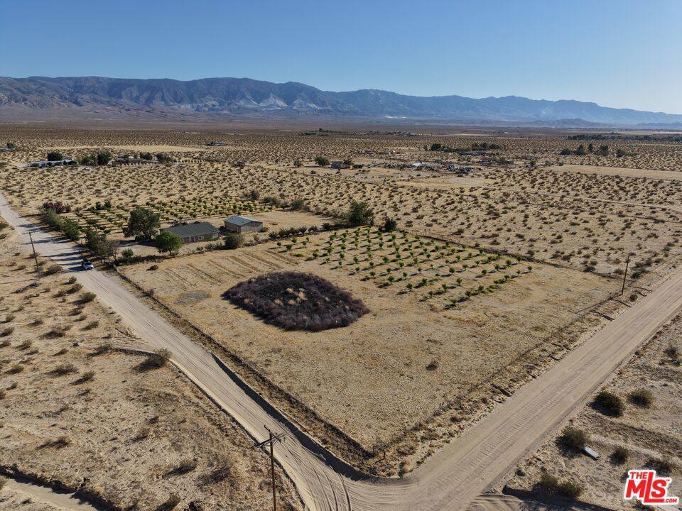 10424 Santa Fe Fire Road Property Photo 1