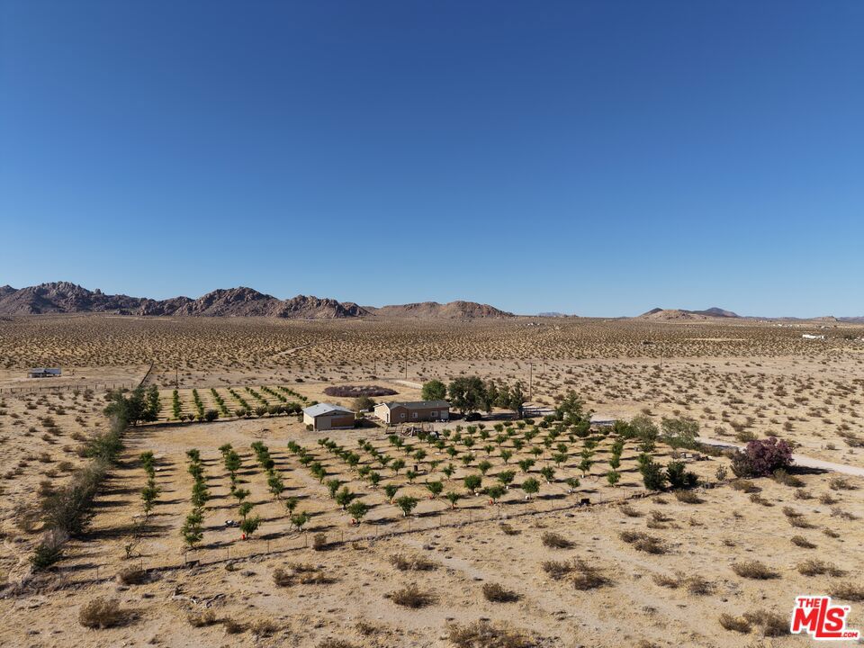 10424 Santa Fe Fire Road Property Photo 4