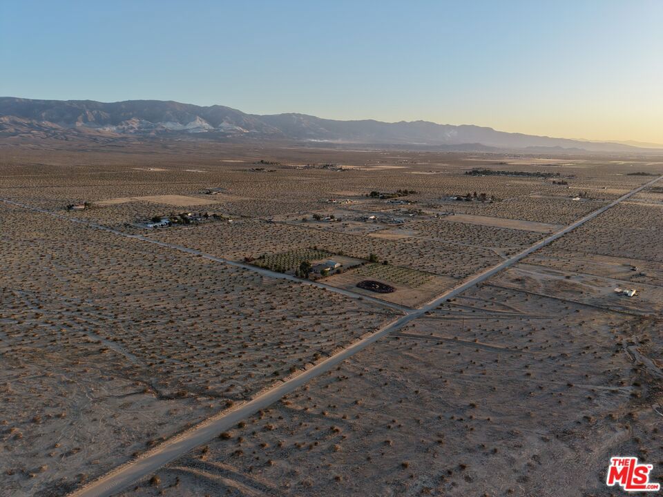 10424 Santa Fe Fire Road Property Photo 14