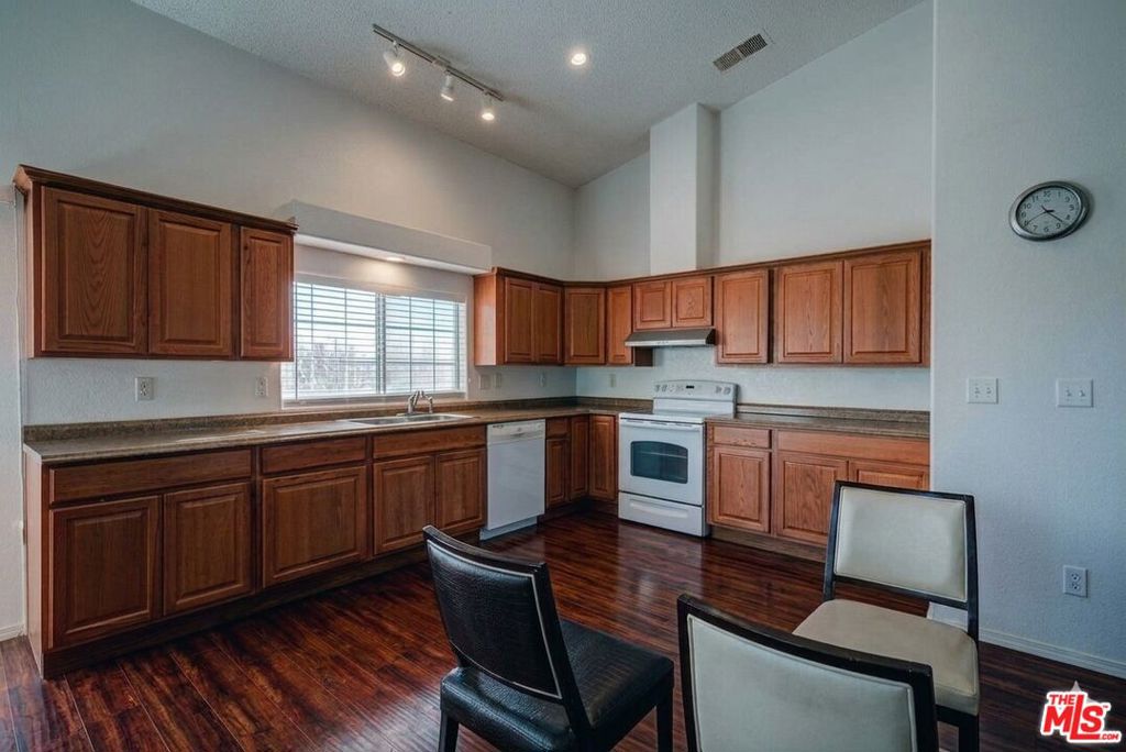 10424 Santa Fe Fire Road Property Photo 31