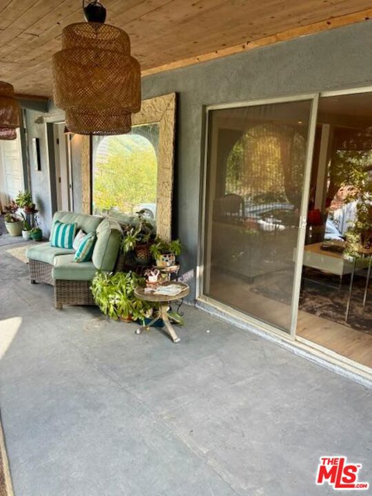 2900 Searidge Street Property Photo 3