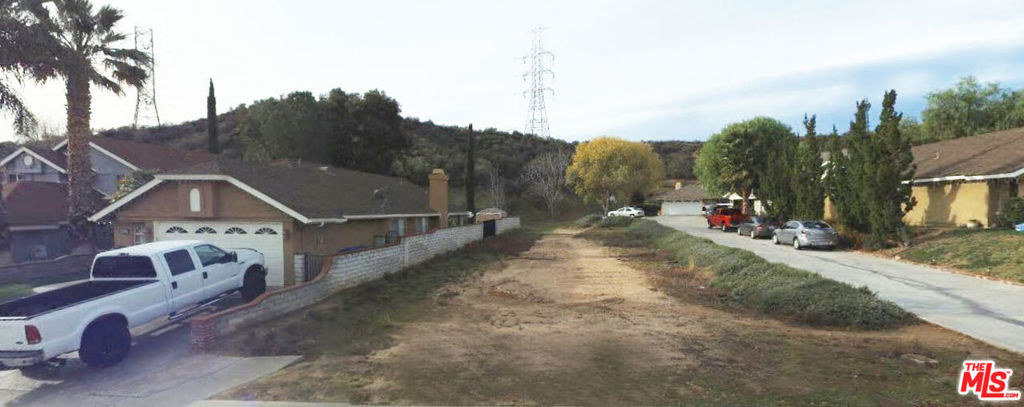 22908 White Pine Place Property Photo 1