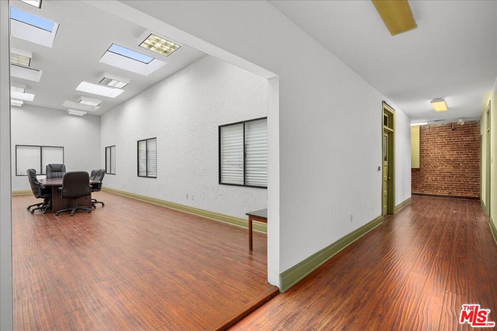 1008 S Pacific Avenue Property Photo 10
