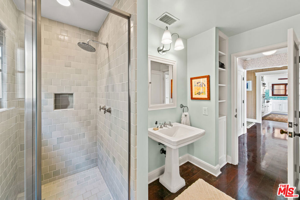 24542 Malibu Road Property Photo 10