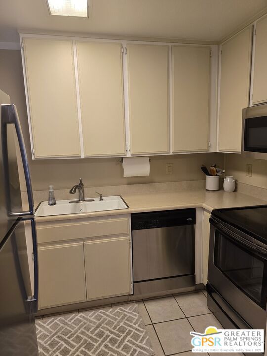 470 S Calle Encilia B2 Property Photo 13