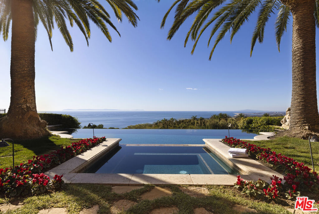 28 Deep Sea Property Photo 1