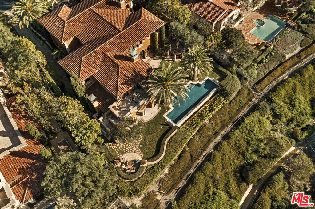 28 Deep Sea Property Photo 4
