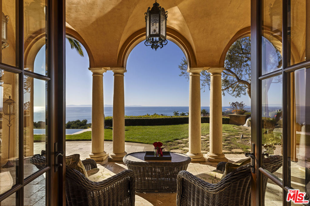 28 Deep Sea Property Photo 15