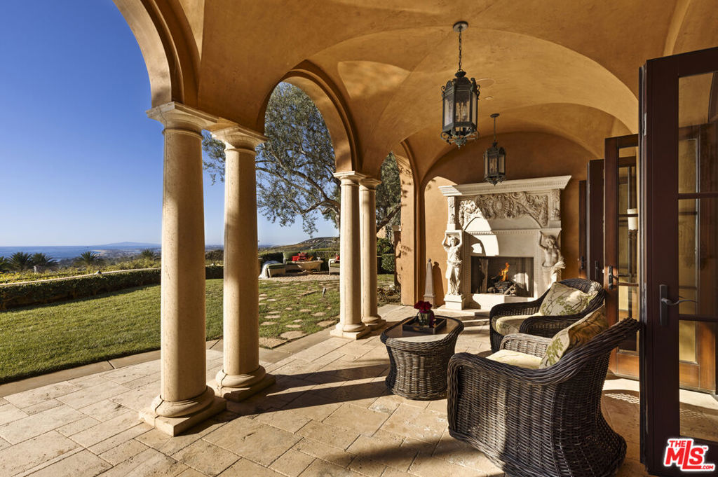28 Deep Sea Property Photo 27