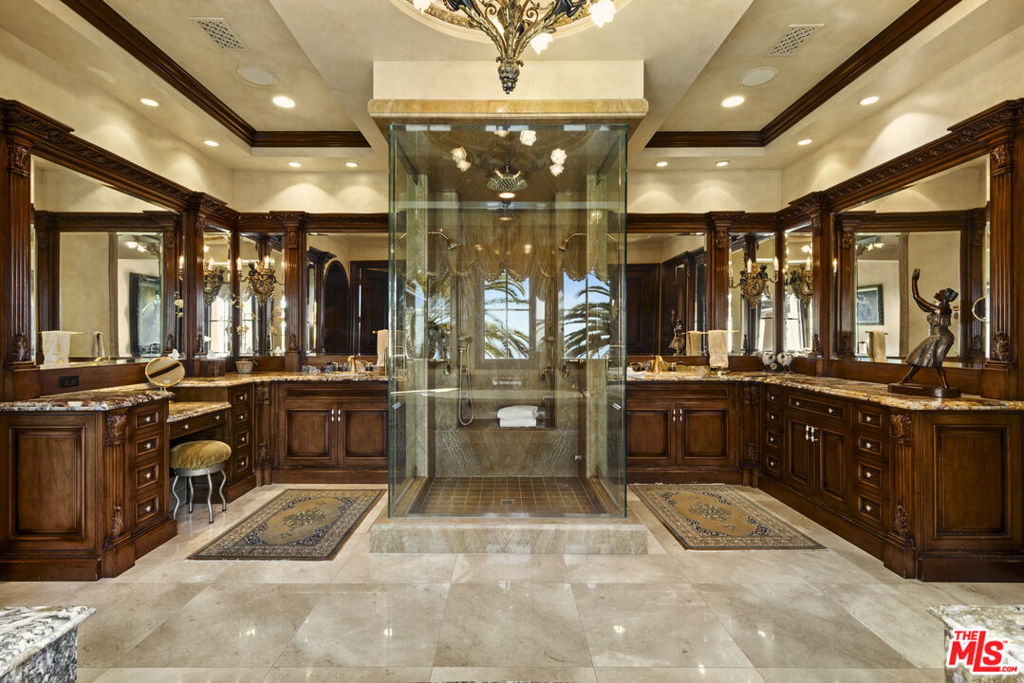 28 Deep Sea Property Photo 36