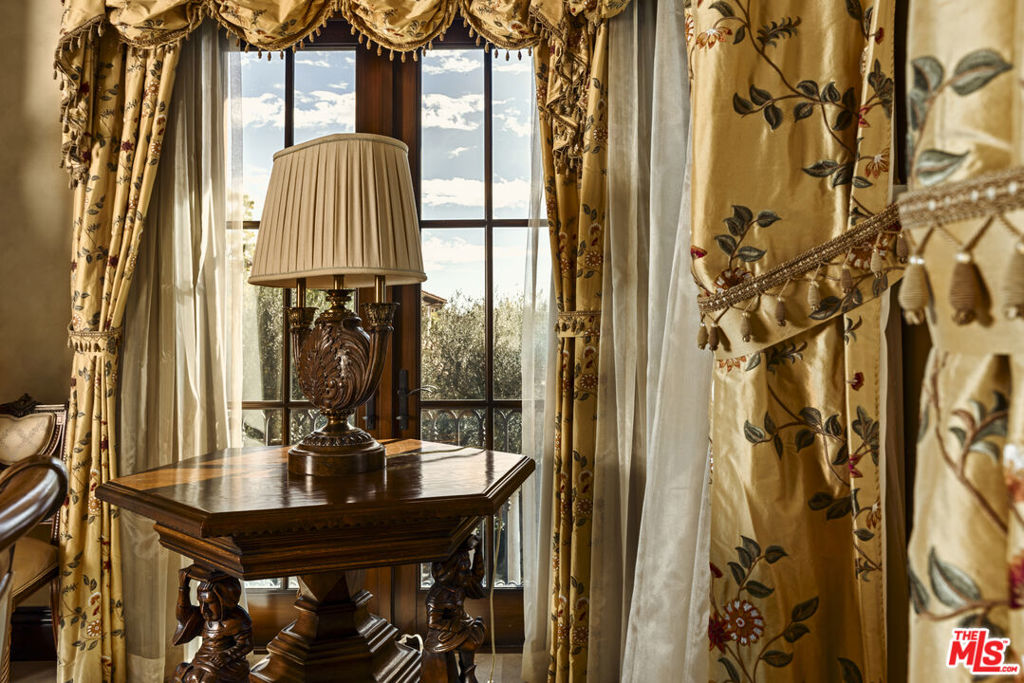 28 Deep Sea Property Photo 37