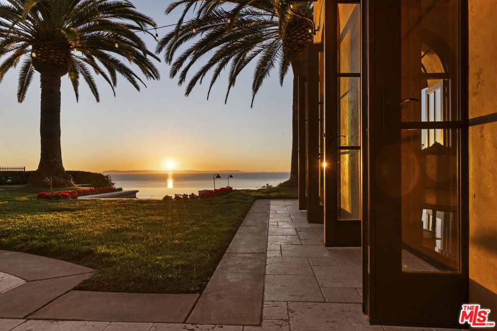 28 Deep Sea Property Photo 47