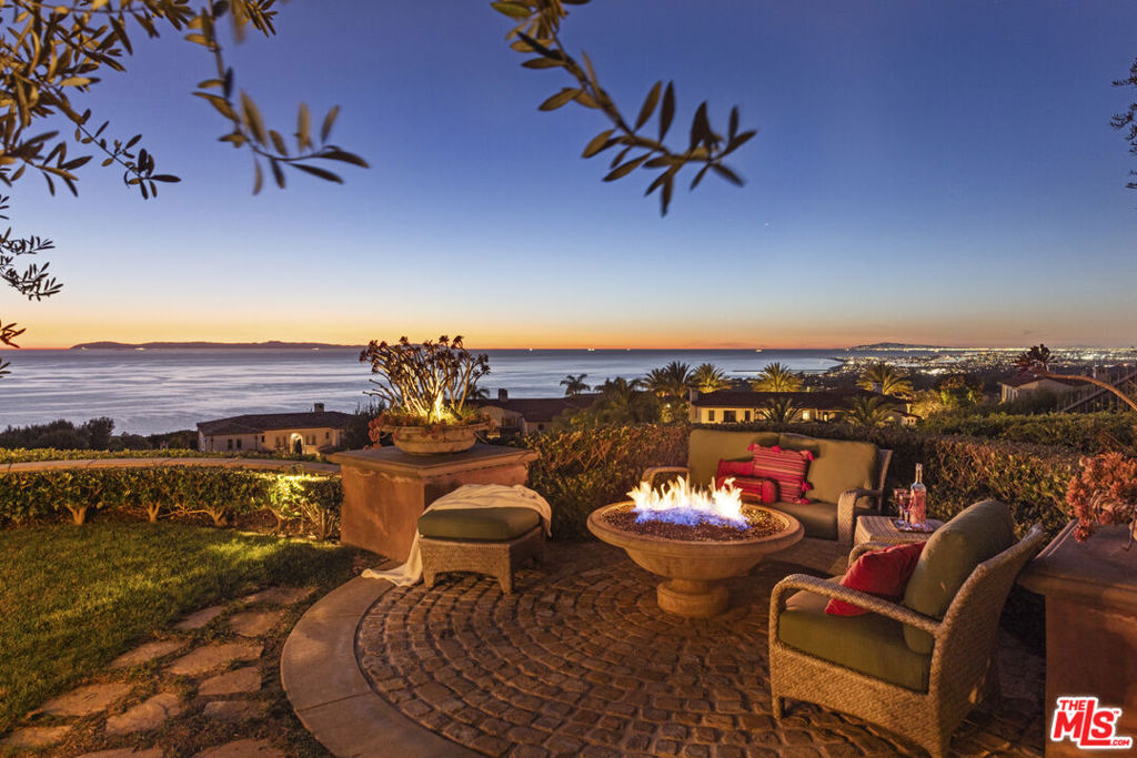 28 Deep Sea Property Photo 53